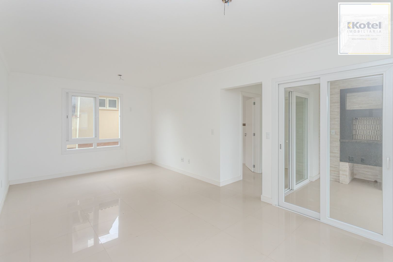 Apartamento no Menino Deus de 3 dormitórios e 2 vagas DESOCUPADO — foto 4