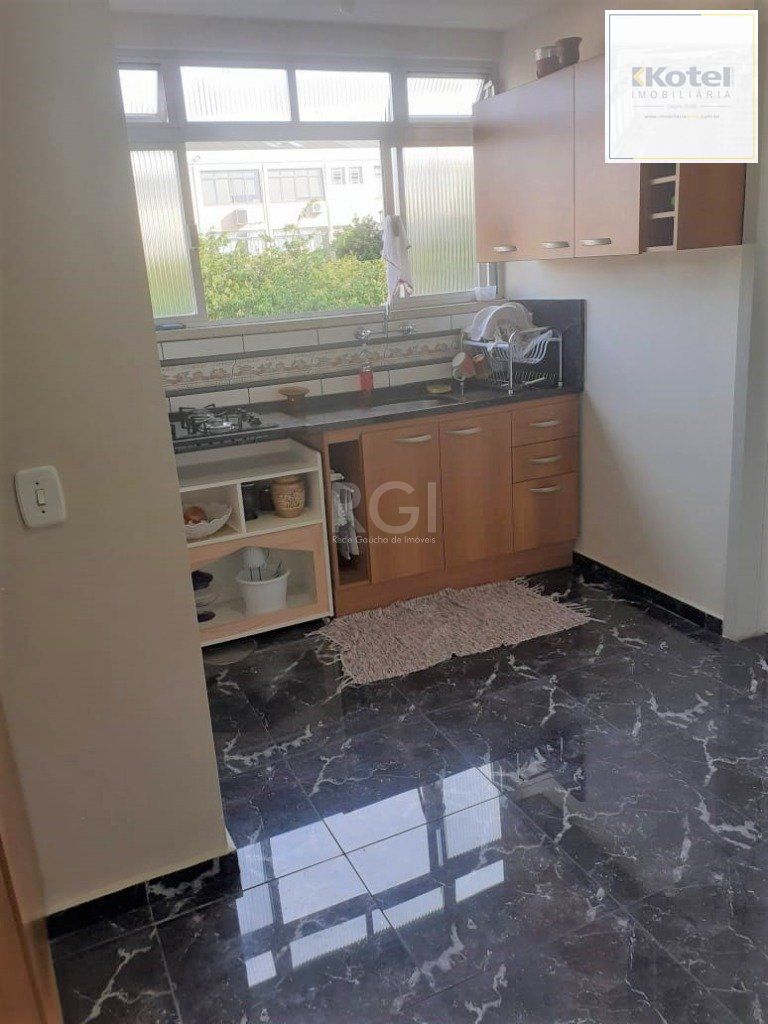 Apartamento no bairro Vila Ipiranga de 2 dormitórios e 2 vagas DESOCUPADO — foto 5