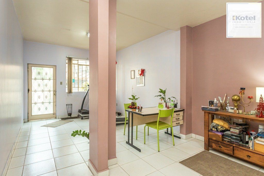 CASA COMERCIAL E RESIDENCIAL NO MIOLO DO BAIRRO SANTANA — foto 3