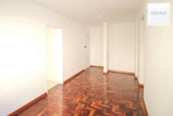 Apartamento no Jardim Leopoldina de 2 dormitórios reformado DESOCUPADO — foto 3