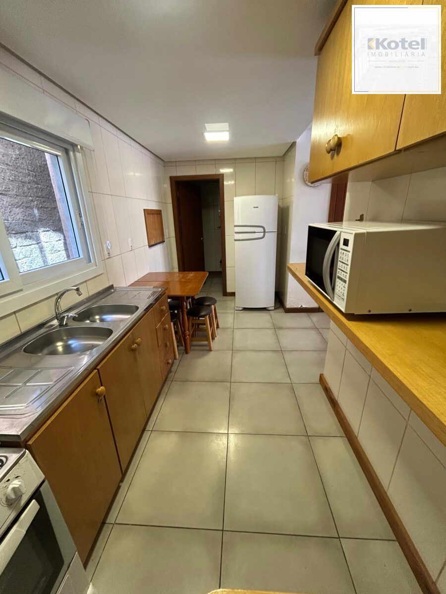 Casa em Canela no bairro Vila Maggi de 4 dormitórios — foto 3