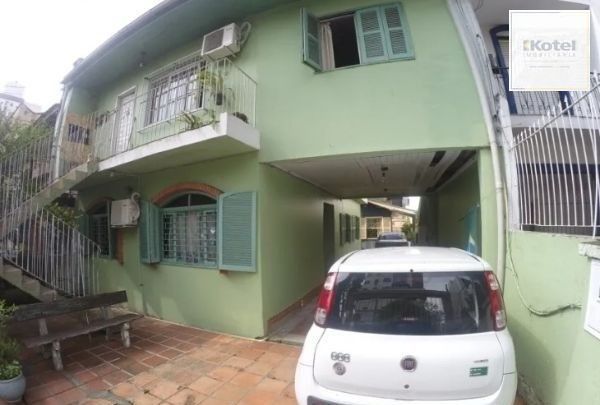 Casa sobrado no bairro Petrópolis de 4 dormitórios — foto 5
