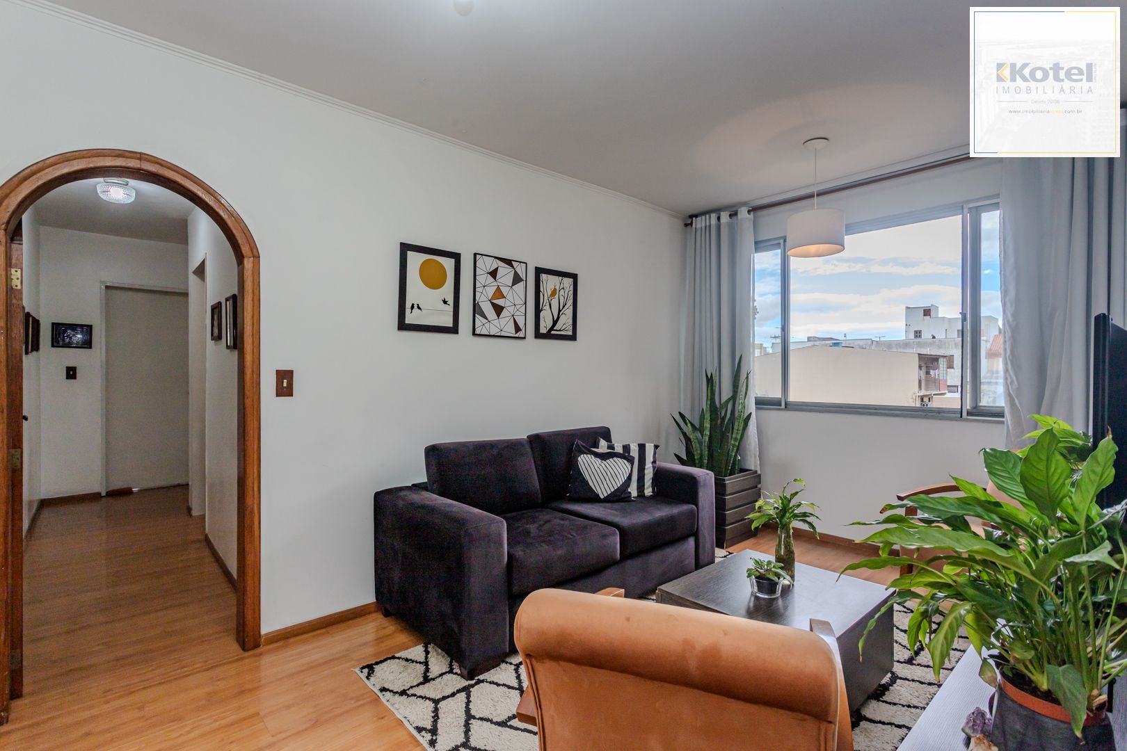 Apartamento de 2 dormitórios no bairro Cristal
