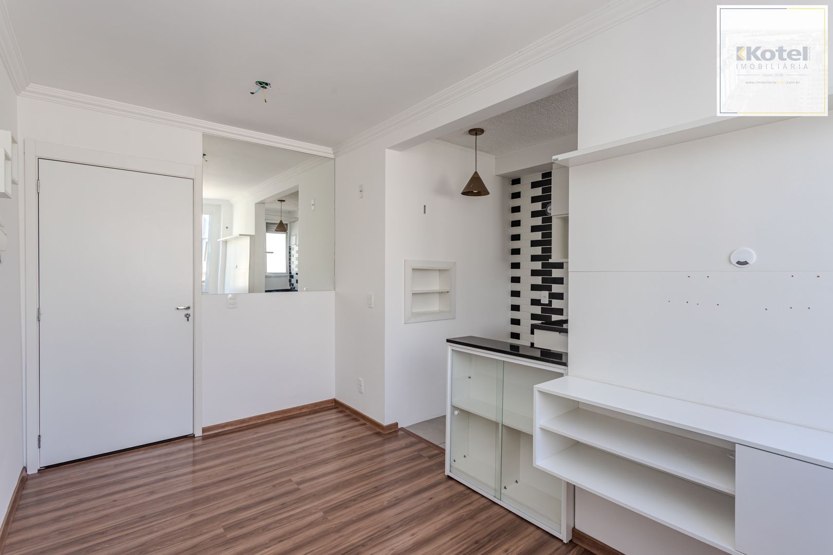 Apartamento no Sarandi de 2 dormitórios vaga e infra DESOCUPADO — foto 3