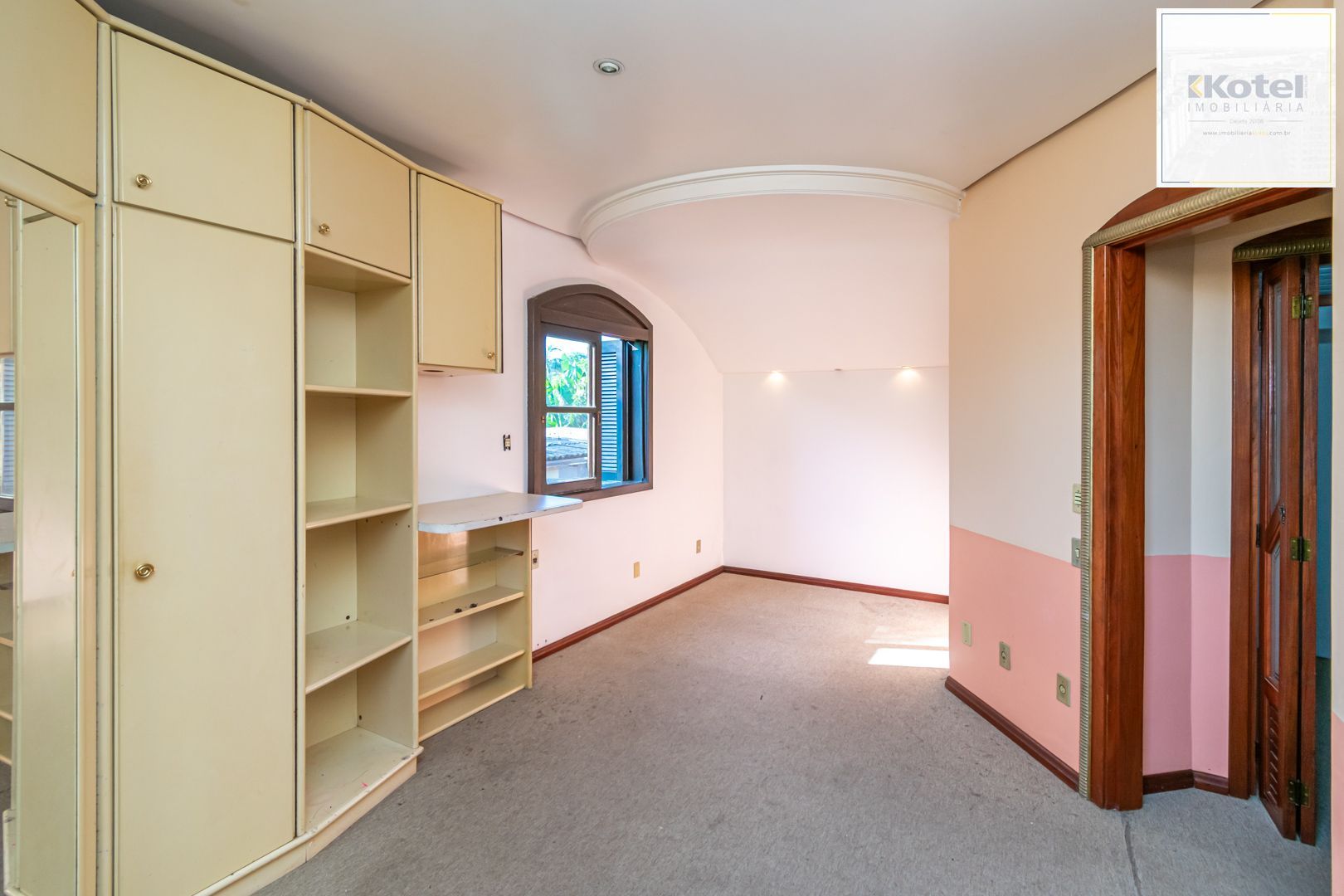 Casa 5 quartos à venda, 267m², Jardim Sabará - Porto Alegre