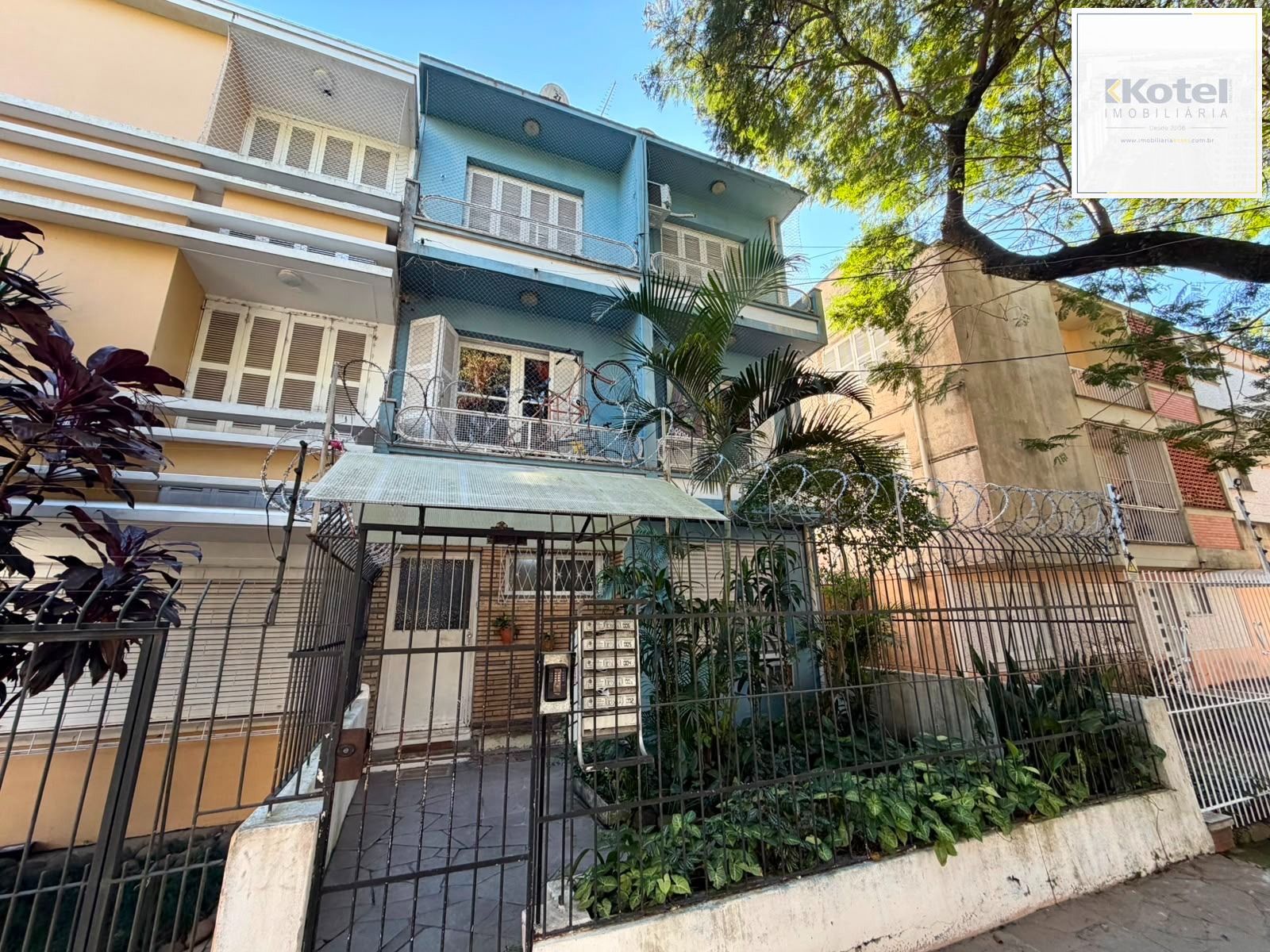 AMPLO APARTAMENTO 3 DORMITÓRIOS, DOIS BANHEIROS, 91 METROS DE ÁREA ÚTIL, , BAIRRO PETRÓPOLIS, POA-RS