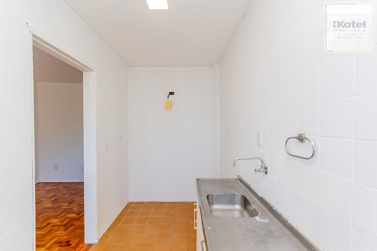 Apartamento de 3 dormitórios, **1 vaga - Cristal DESOCUPADO — foto 5