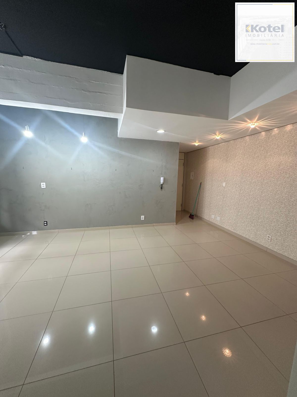 Sala Comercial, 1 sala, à venda, 33 m², Praia de Belas - Porto Alegre — foto 2