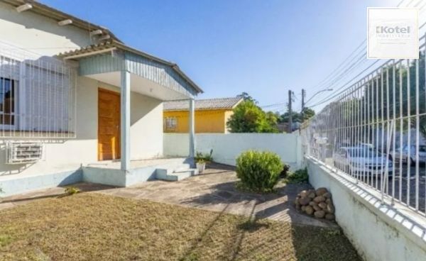 Casa no bairro Jardim Itú com edícula e 3 vagas