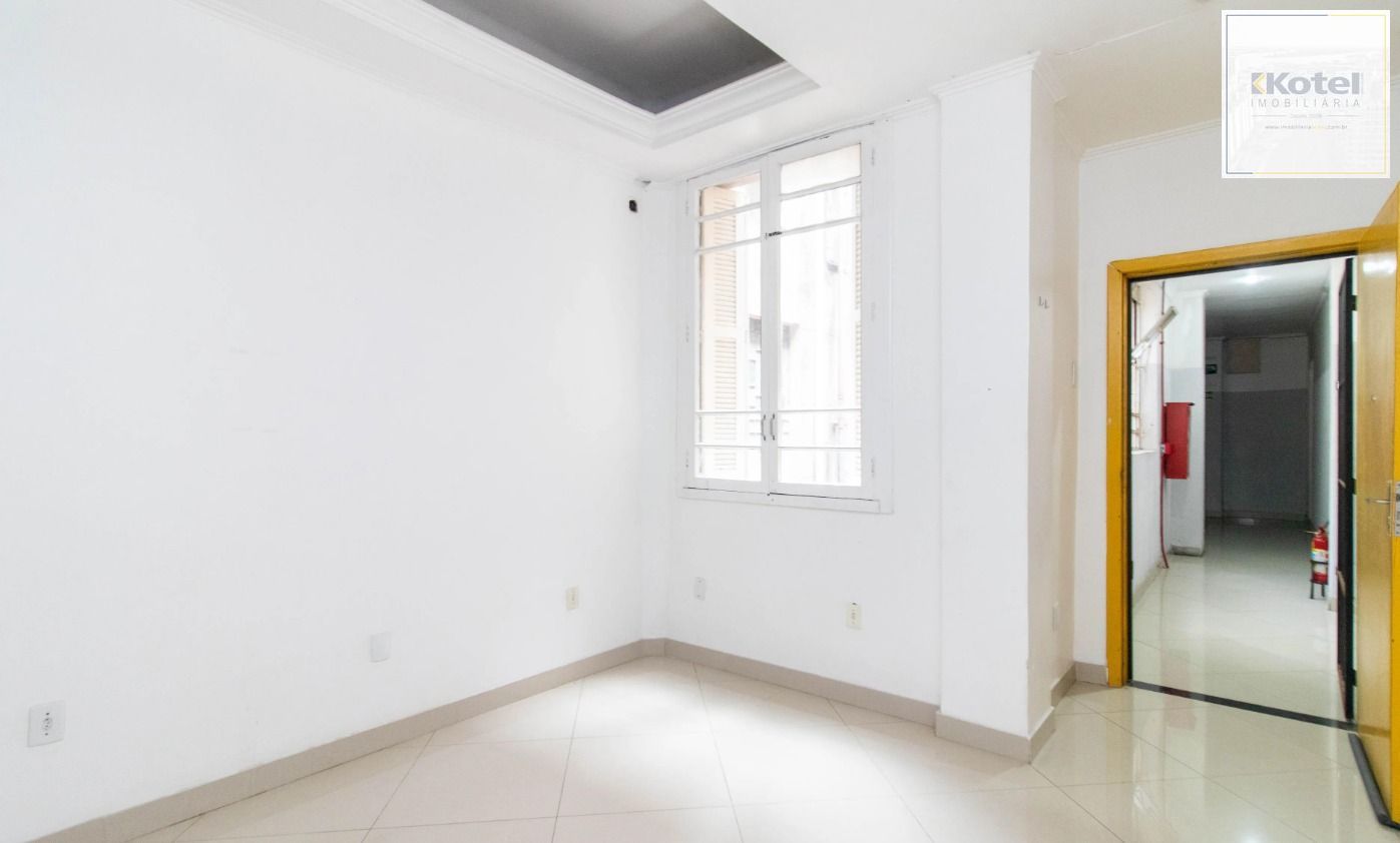 Apartamento no Centro com 121m² DESOCUPADO