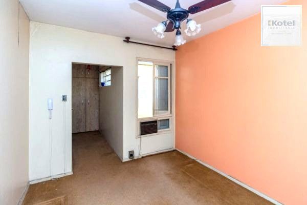Apartamento de 2 dormitórios no Menino Deus DESOCUPADO