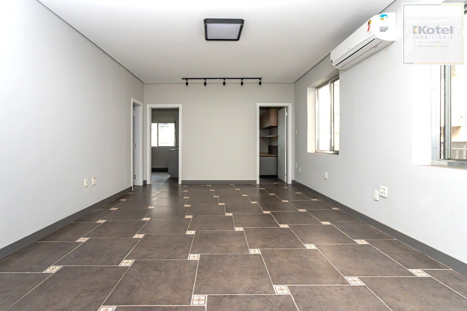 Apartamento no Bom Fim de 2 dormitórios DESOCUPADO — foto 4