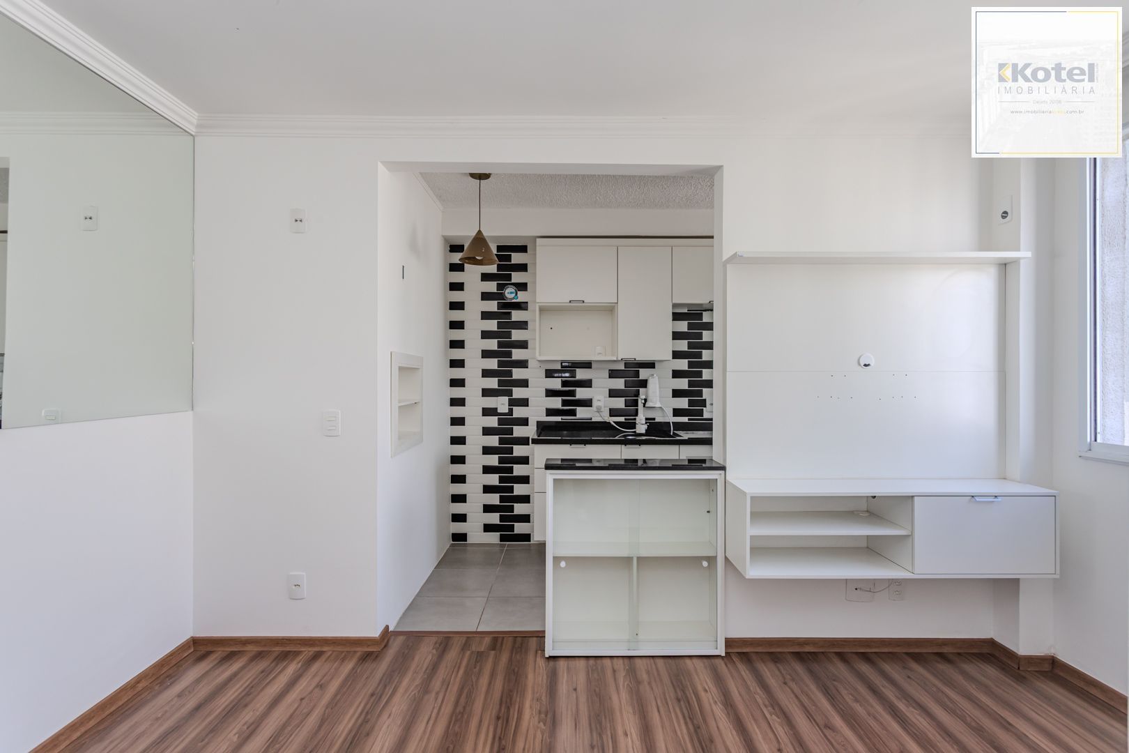 Apartamento no Sarandi de 2 dormitórios vaga e infra DESOCUPADO — foto 4
