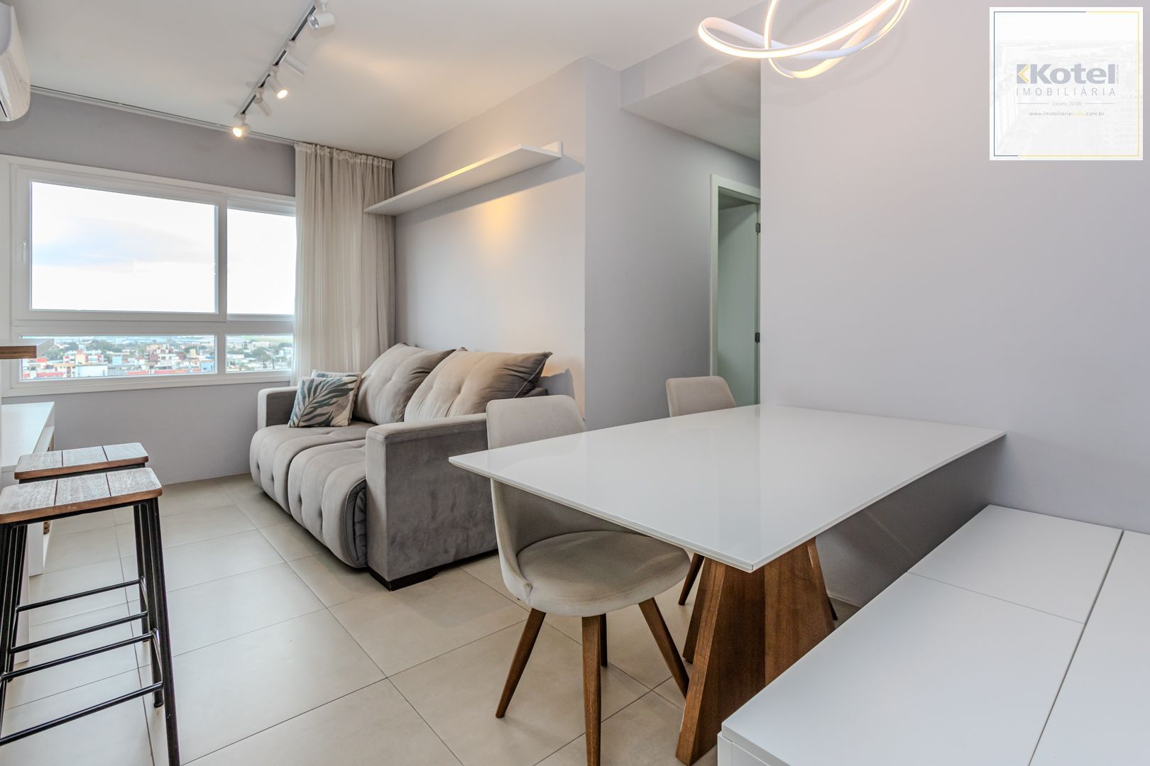 Apartamento no Jardim Lindóia de 2 dormitórios vaga e infra