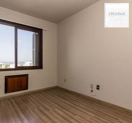 Apartamento amplo no bairro Tristeza de 3 dormitórios e 2 vagas
