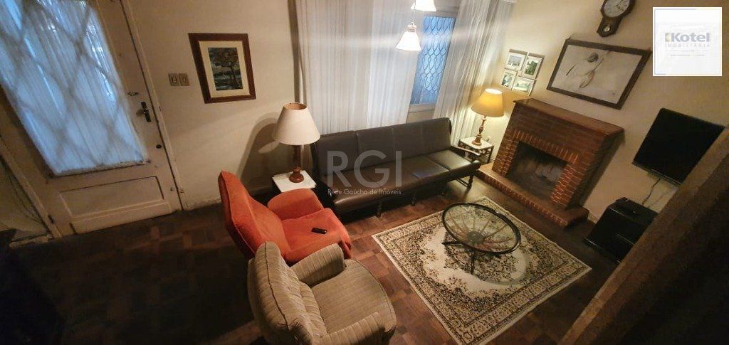 Casa para Venda 3 dormitórios, 2 vagas - Petrópolis — foto 2