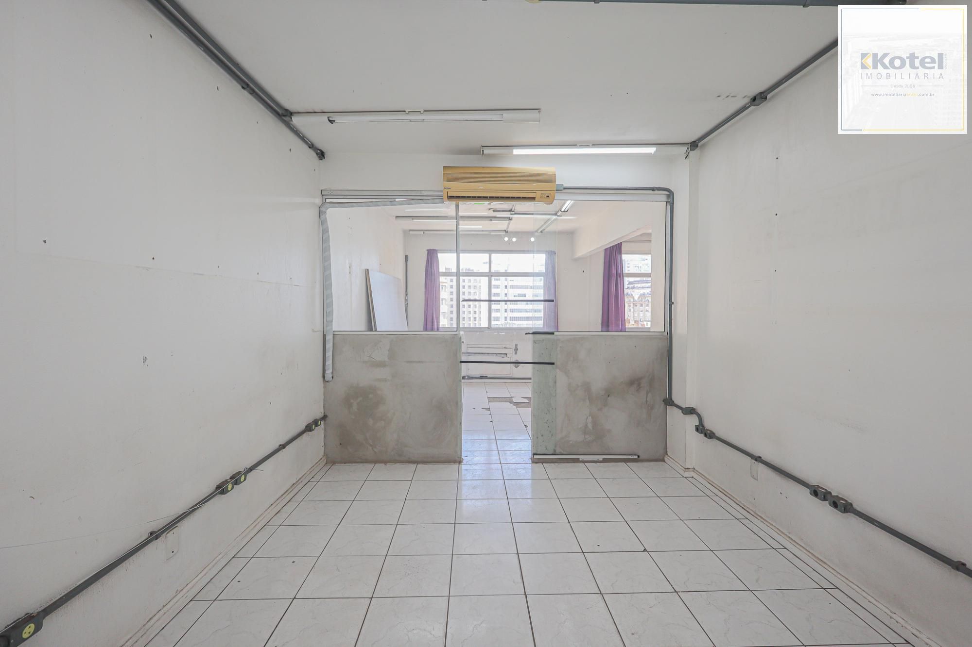 Sala comercial a venda no Centro Histórico
