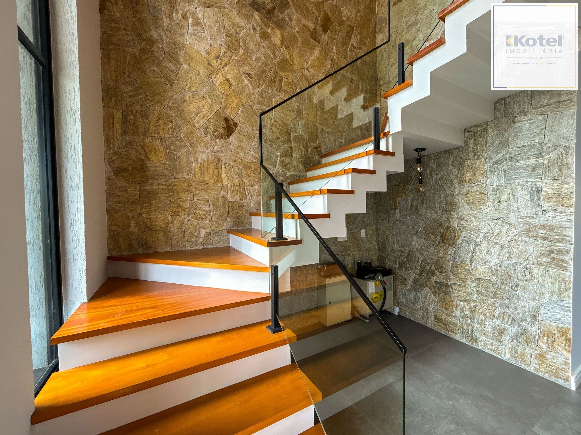 Casa de Condomínio 4 quartos à venda, 283m², Centro - Gravataí