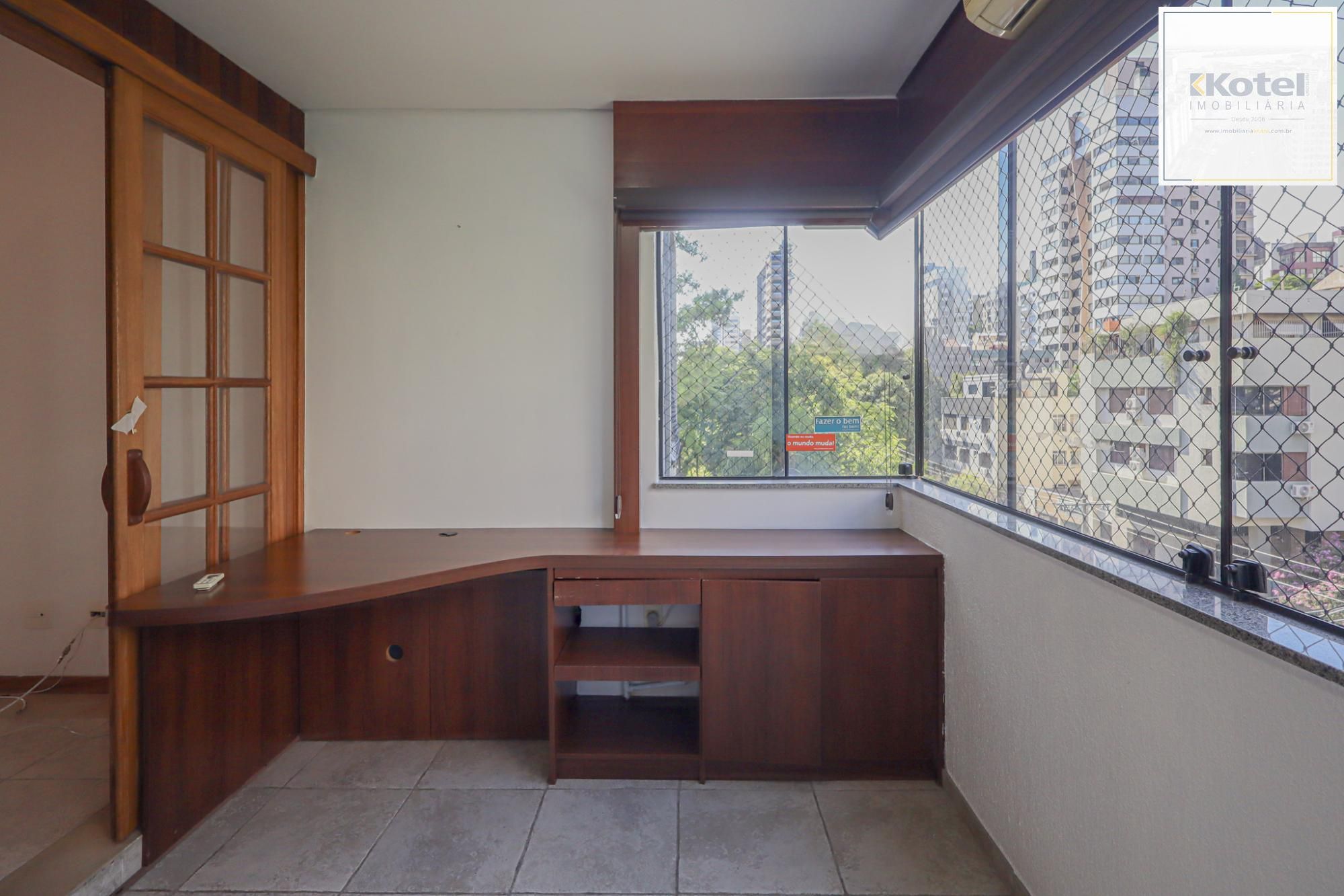Apartamento a venda no bairro Mont'Serrat