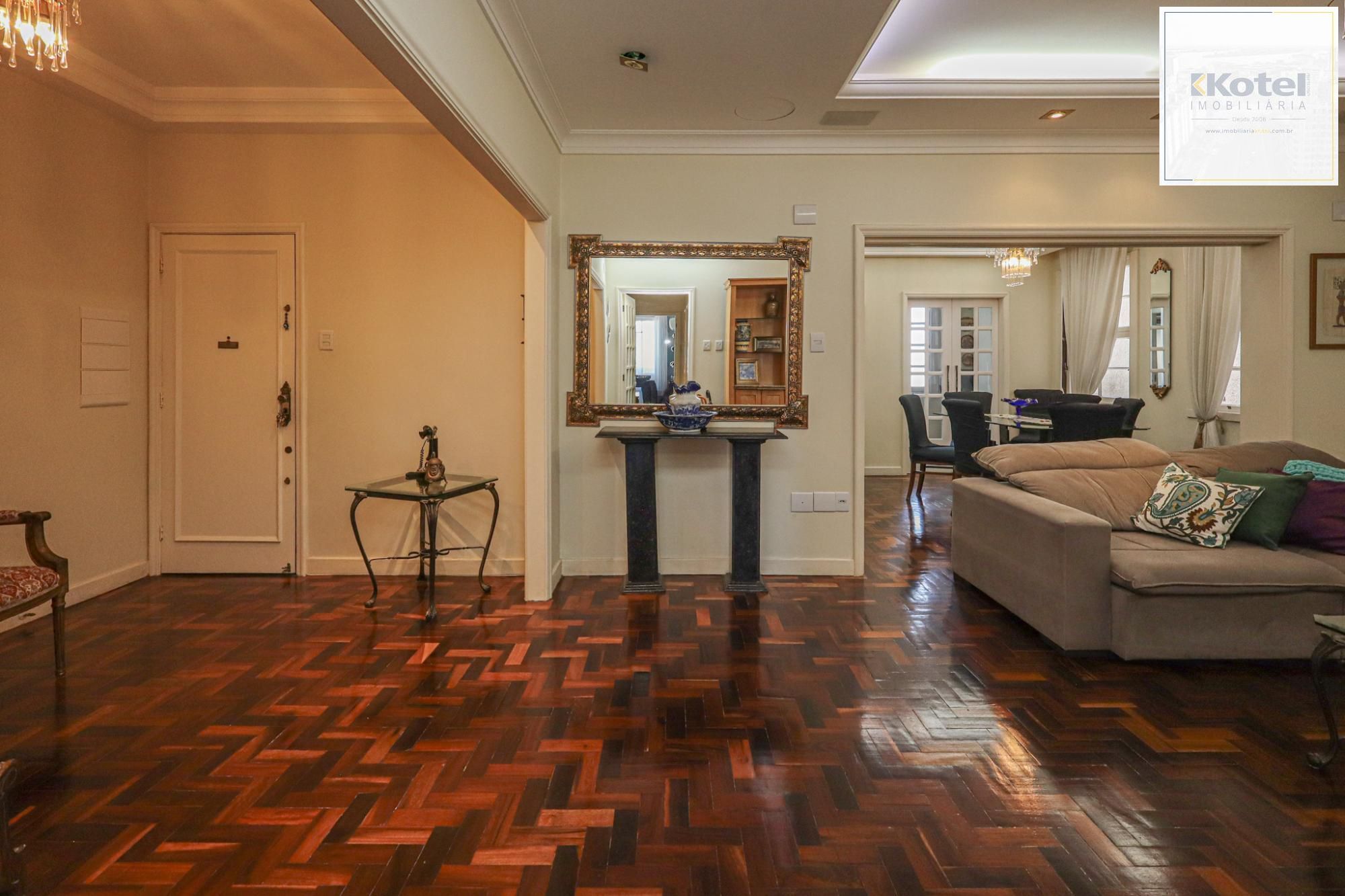 Apartamento a venda no Centro Histórico