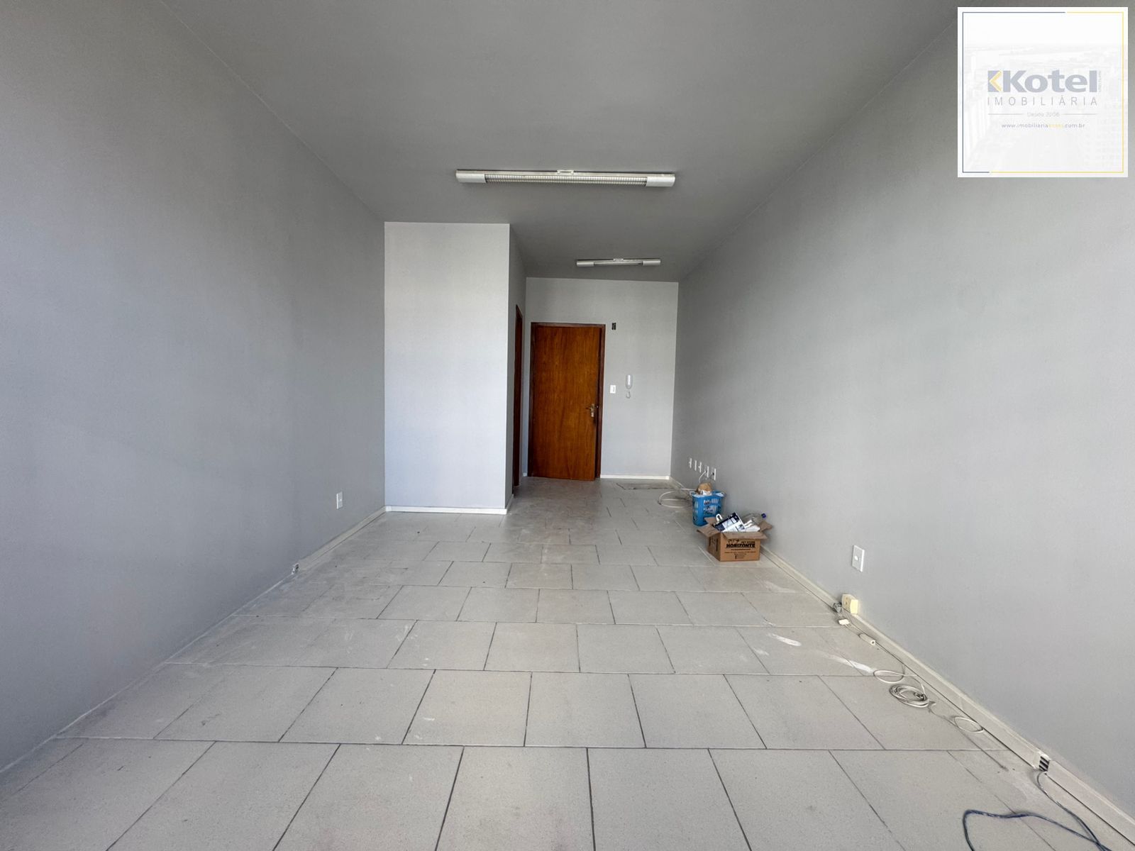 Sala comercial a venda no bairro Passo D' Areia — foto 4