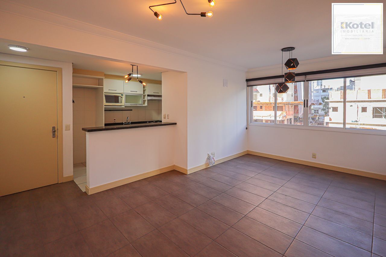 Apartamento a venda no bairro Petrópolis — foto 2