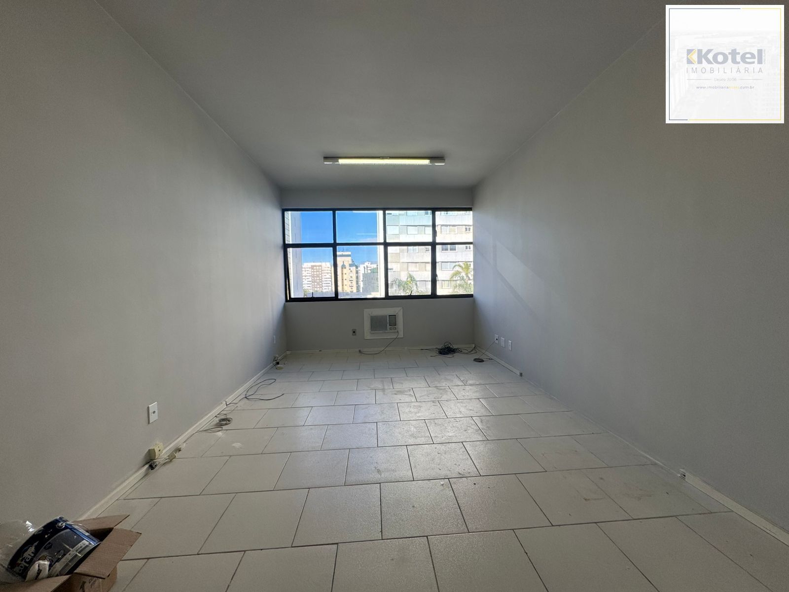 Sala comercial a venda no bairro Passo D' Areia — foto 3