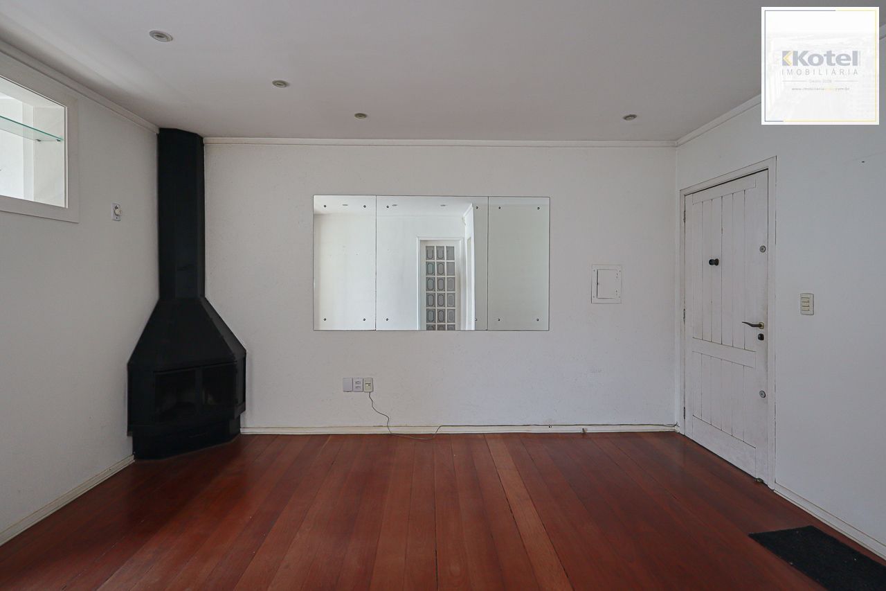 Apartamento a venda no bairro Petrópolis — foto 2