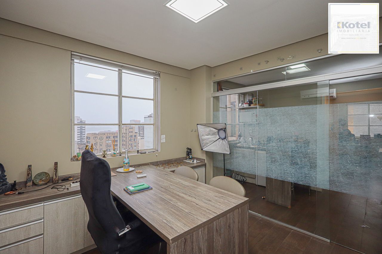 Sala comercial a venda no Centro Histórico