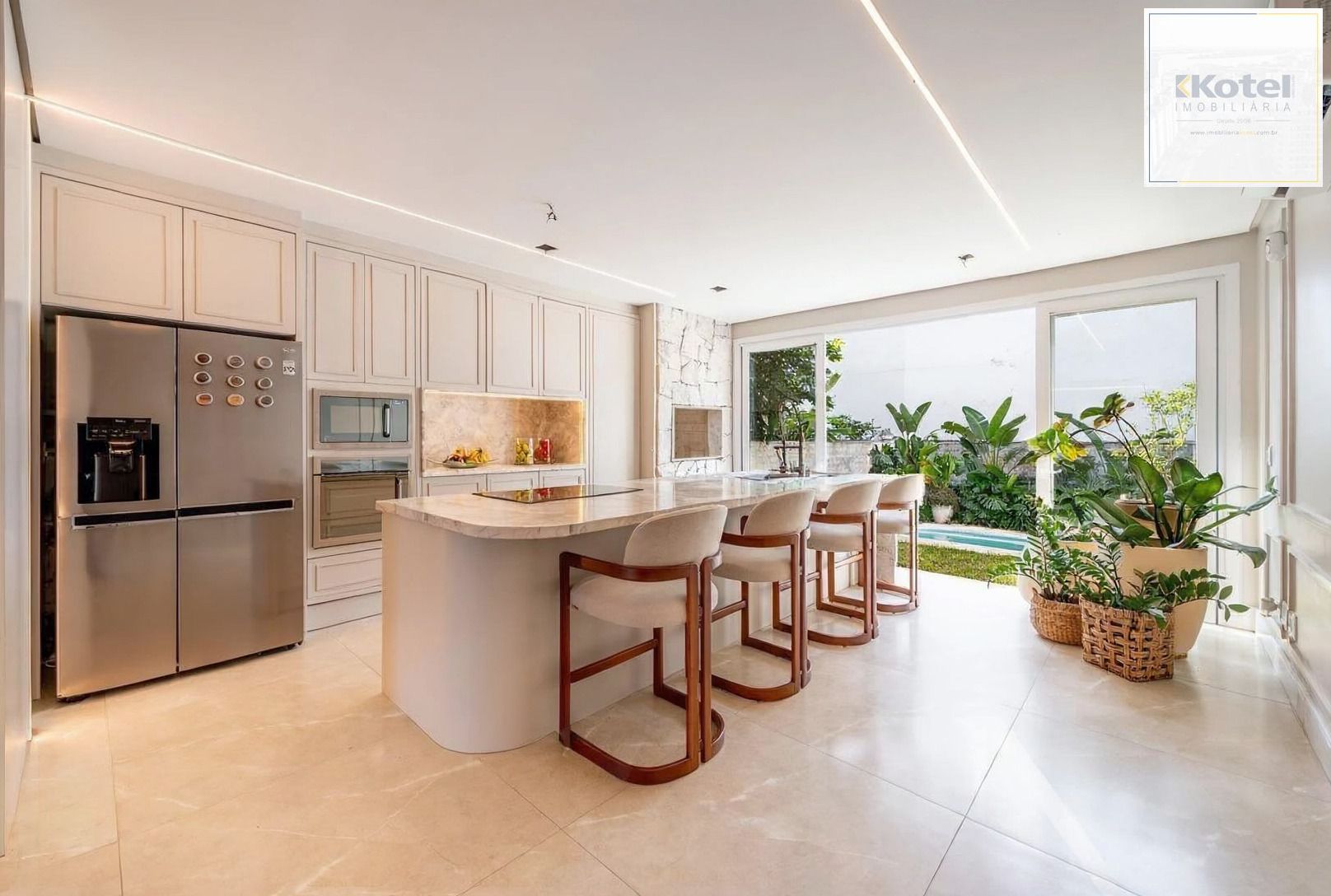 Casa 3 quartos à venda, 281m², Chácara das Pedras - Porto Alegre