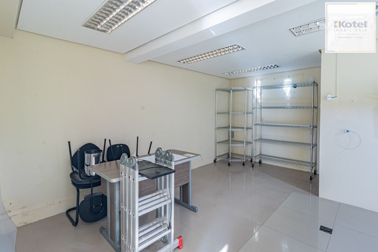 Oportunidade Única! Prédio Comercial em Localização Privilegiada em Porto Alegre — foto 5