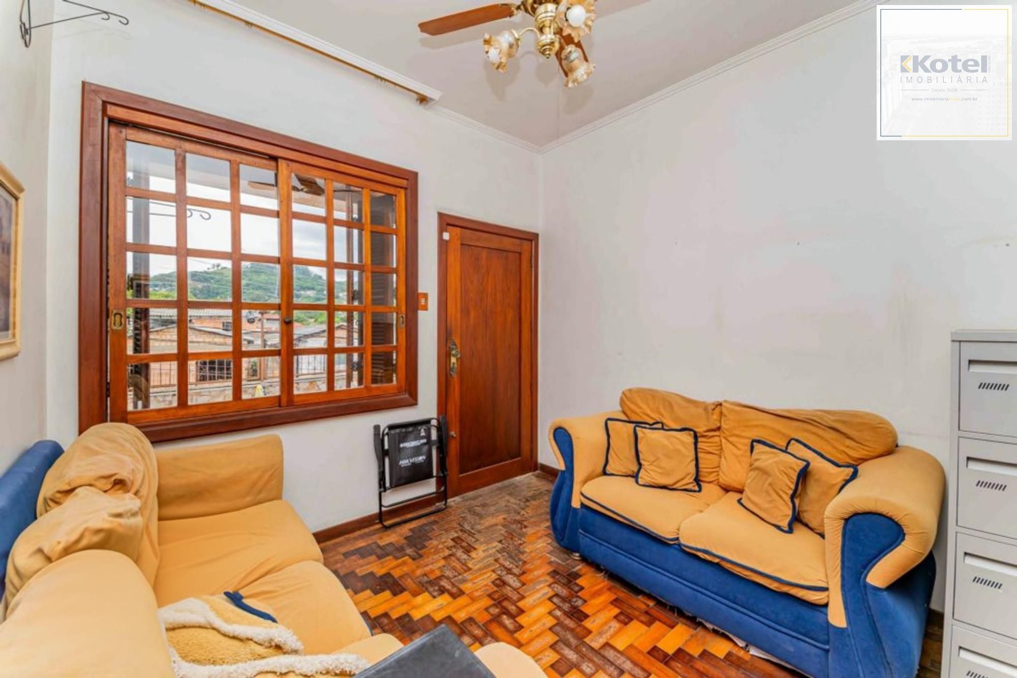 Casa de 3 quartos, churrasqueira, terraço, 2 vagas no bairro Glória. — foto 2