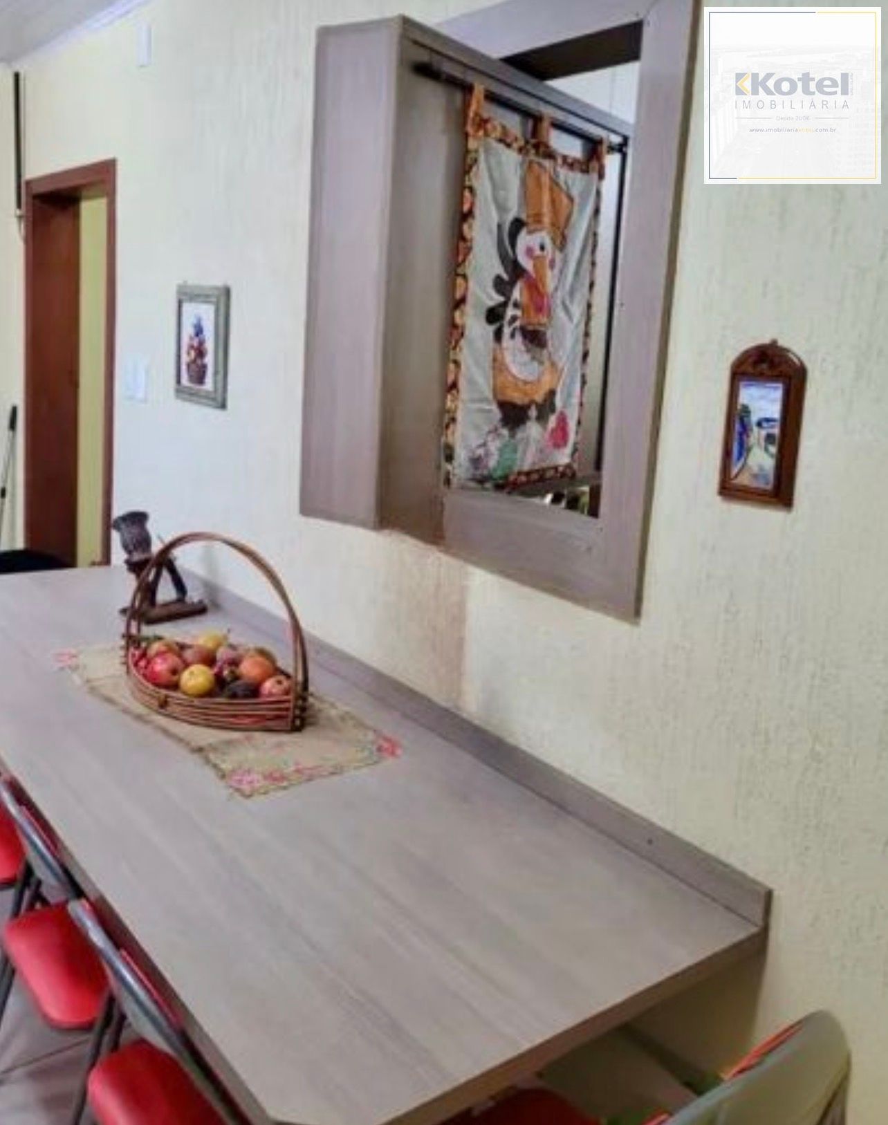 Casa com 3 dormitórios e edícula 1 d no Bairro Jardim Floresta