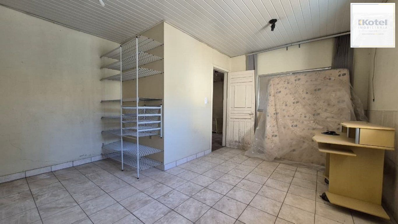Casa de 3 quartos e 5 vagas de garagem em Canoas.