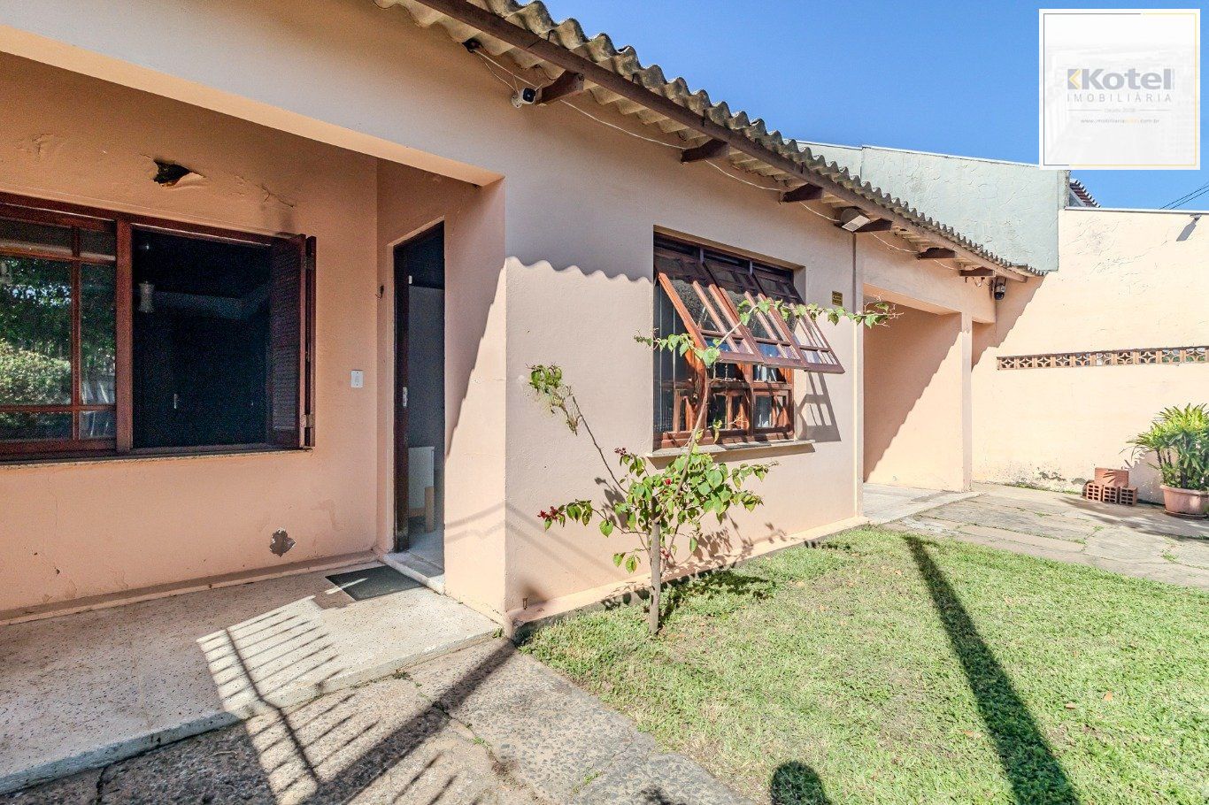 Casa de 81 metros quadrados, 3 dormitórios, 1 uma vaga de garagem em Canoas.