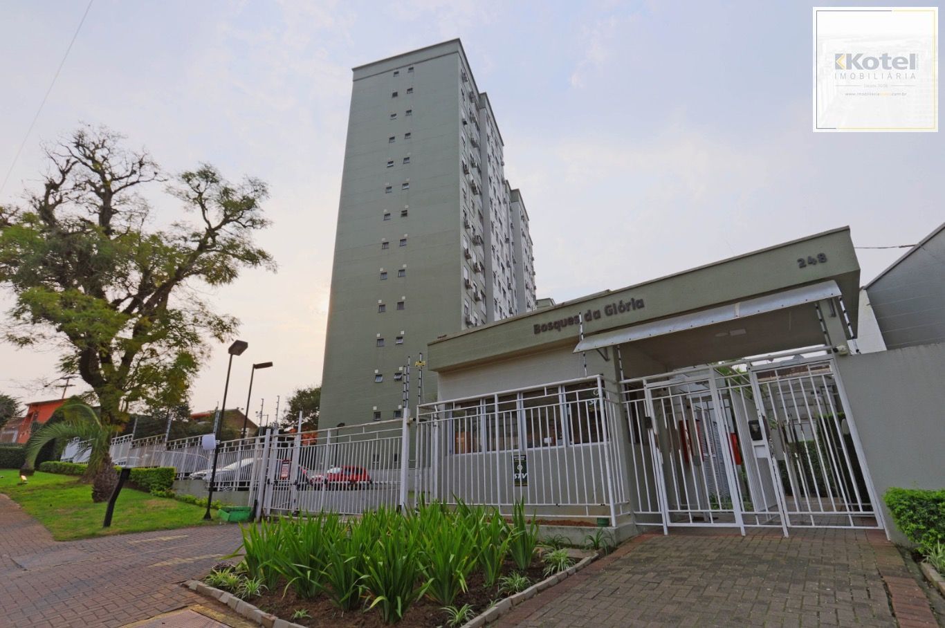 Apartamento com 2 quartos, 1 vaga e 48m² à venda em Glória. — foto 2