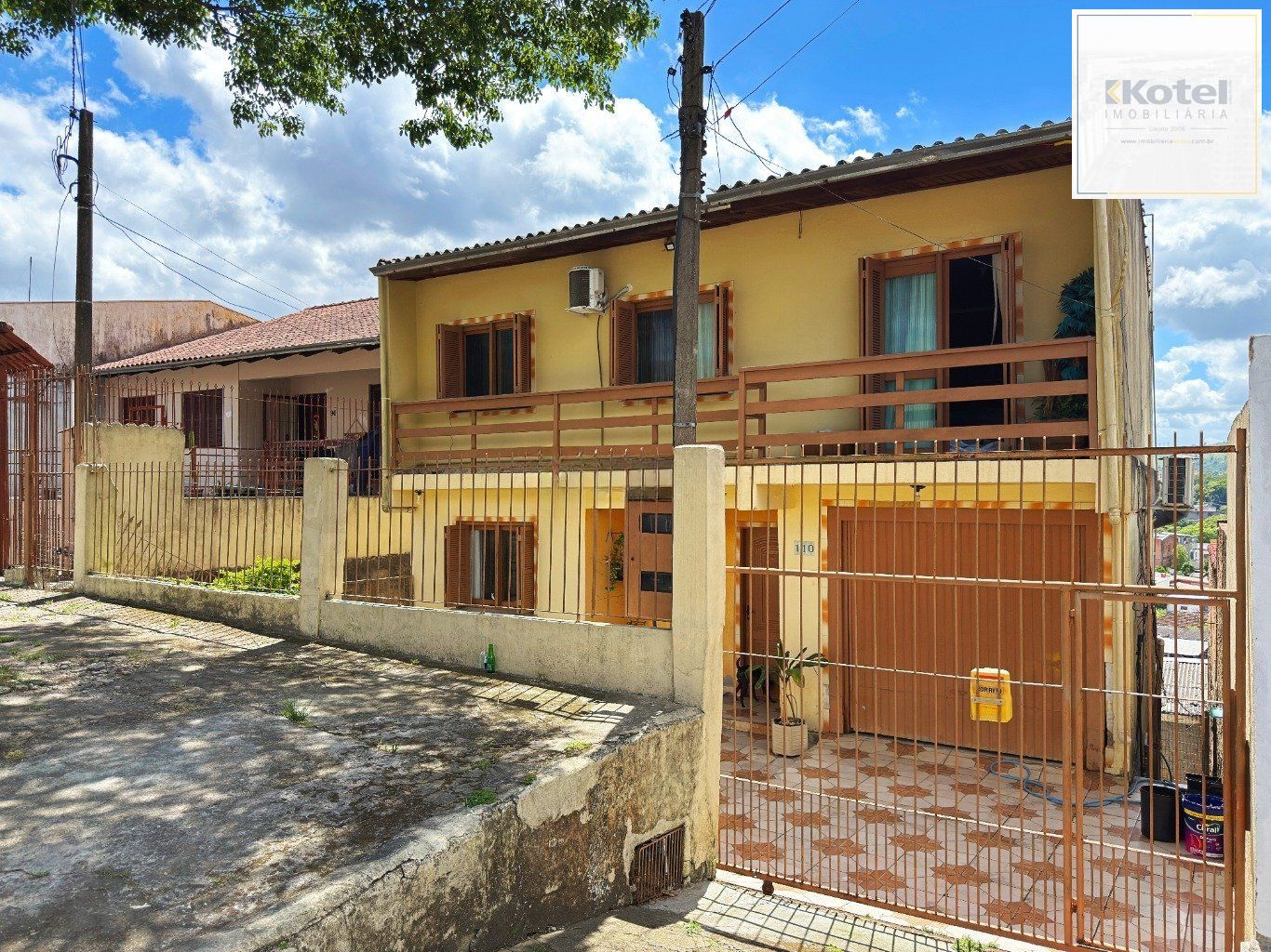Casa com 3 dormitórios 1 suíte e 2 vagas a venda no Jardim Carvalho