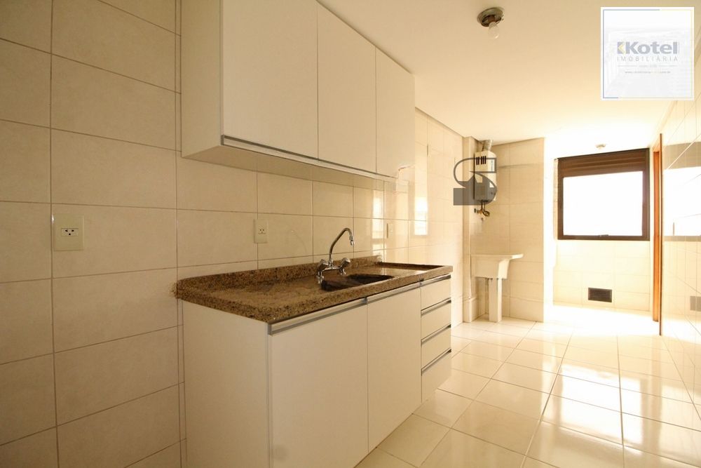 Apartamento com 2 quartos, 1 suíte e 1 vaga e elevador no Bairro Bom Fim. — foto 4