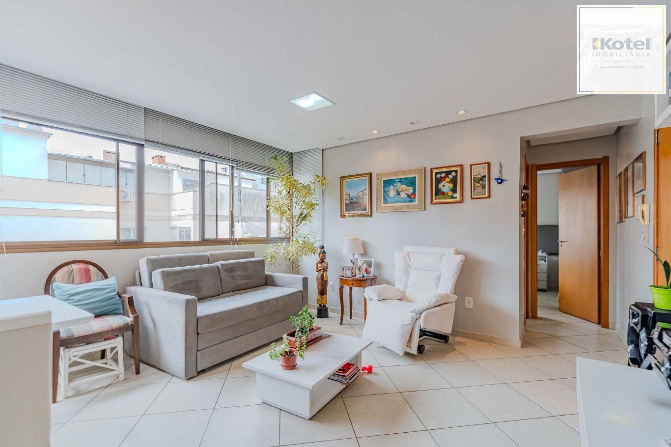 Apartamento com 1 dormitório e 1 vaga de garagem no Bairro Higienópolis