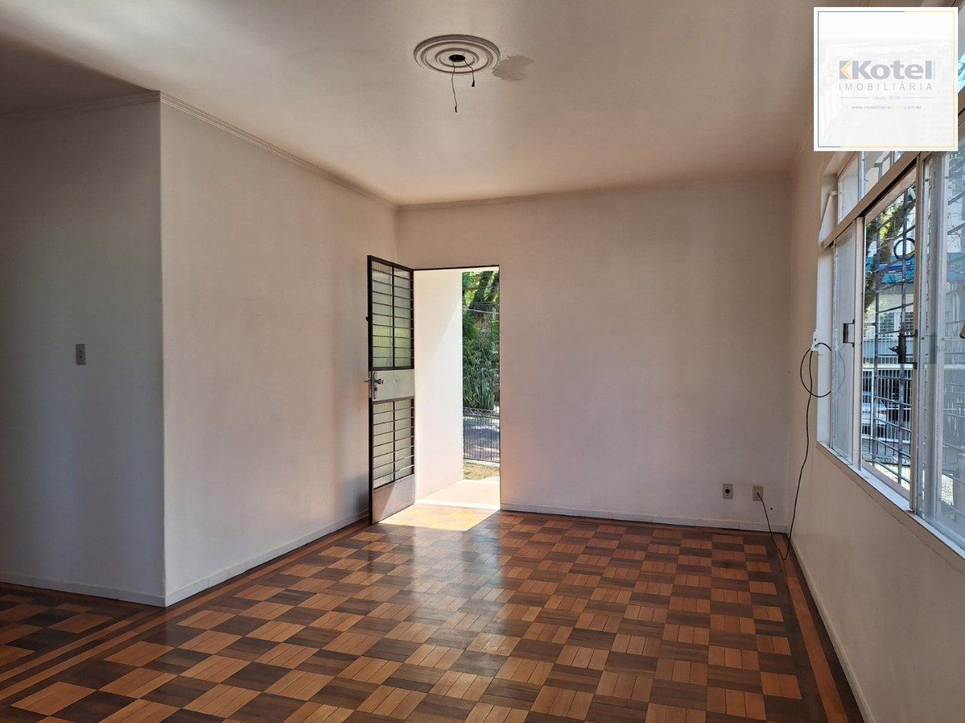 Casa com 2 quartos e vaga de garagem 115m² à venda em Vila Ipiranga.