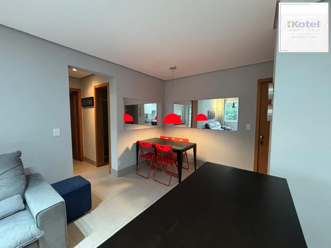 Apartamento de 2 dormitórios, elevador e 2 vagas no bairro Partenon — foto 2