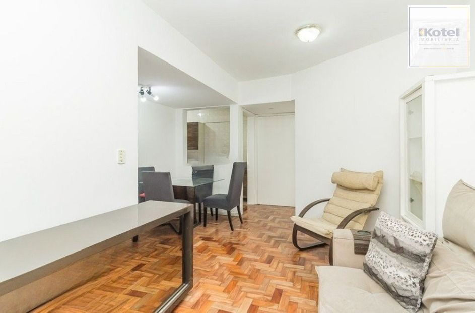 Apartamento de 2 dormitórios com sacada,1 vaga, elevador no bairro Petrópolis. — foto 3