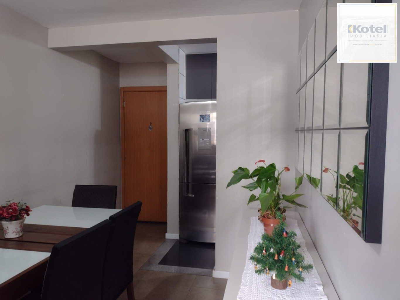 Apartamento 2 Dormitórios Térreo com Portaria 24h no Morro Santana