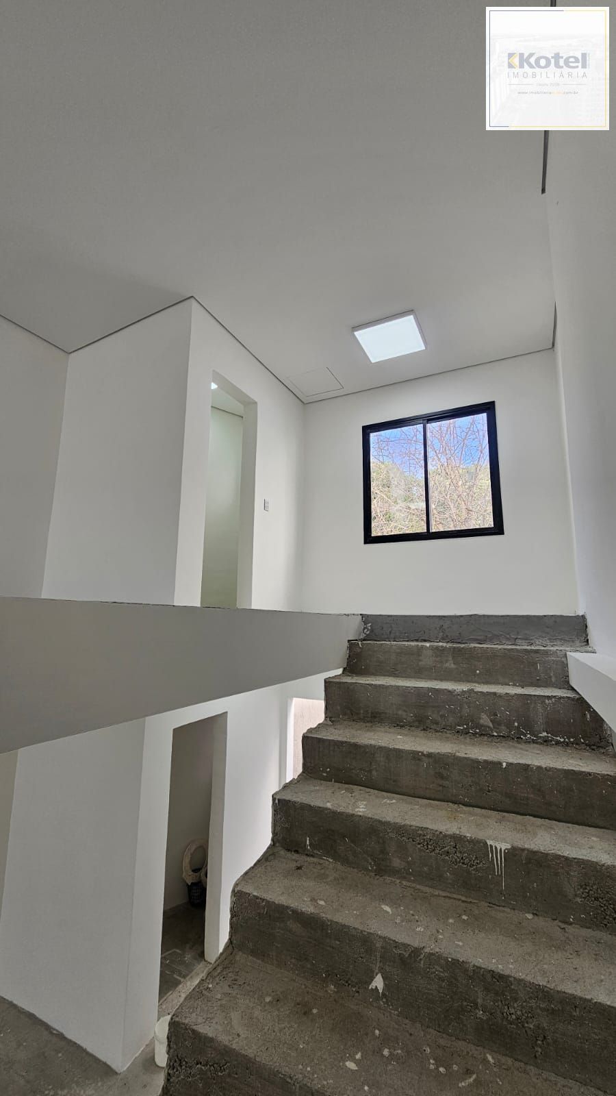 Loja Nova com 194m² na Av. Cristóvão Colombo Moinhos de Vento — foto 2