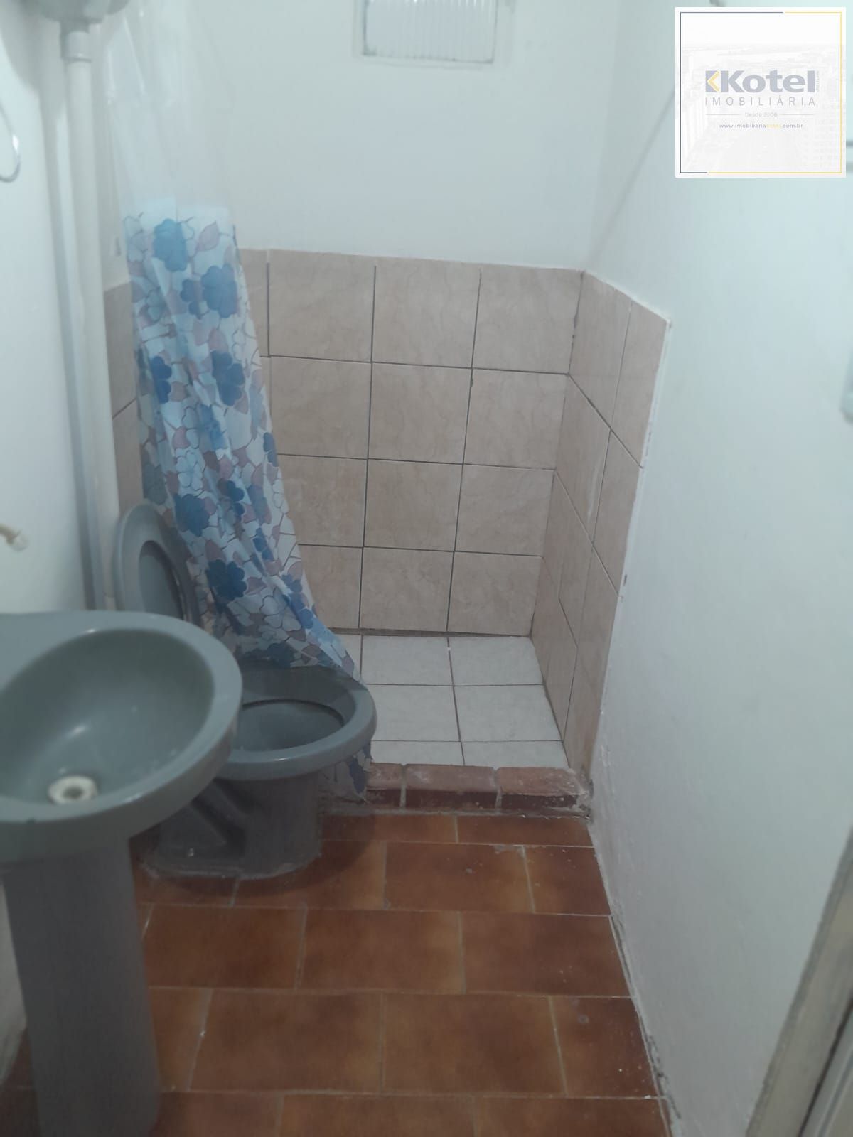 Casa com Pátio, 2 Quartos, vaga de garagem no Bairro Passos Das Pedras. — foto 5