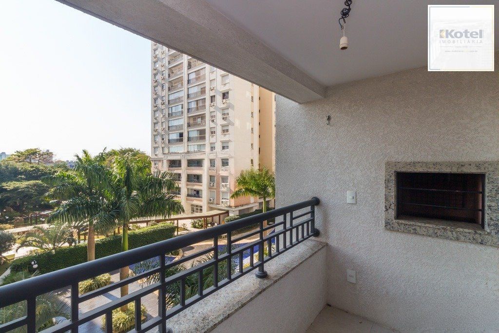 Apartamento com 3 dormitórios, 1 suíte, 1 vaga e elevador no Passo da Areia