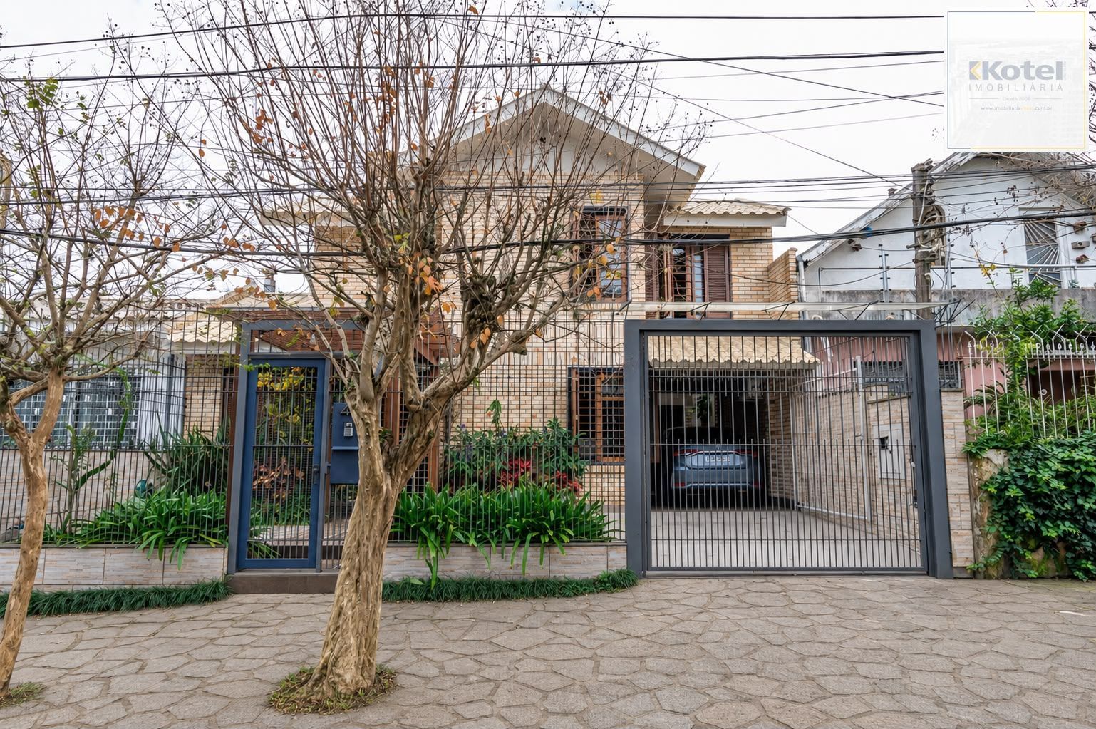 Casa à venda em Ipanema com 5 quartos, 2 suítes e piscina