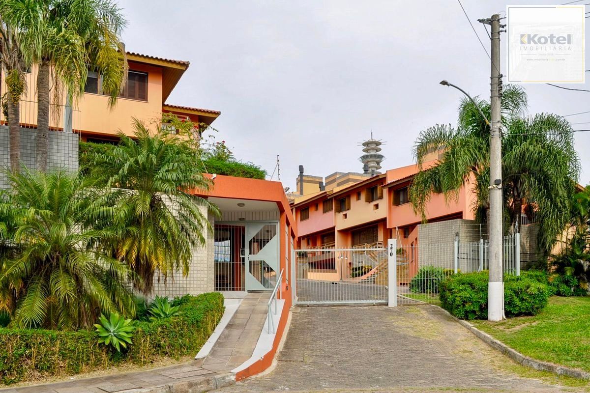 Ótima Casa condomínio pronta para morar, semi mobiliada, Bairro Menino Deus