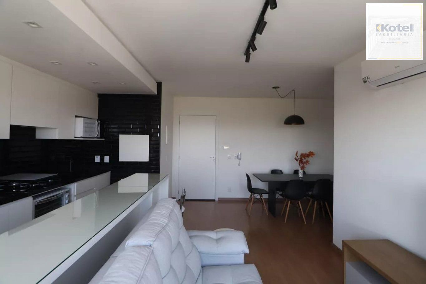 Apartamento de 2 dormitórios e 1 vaga de garagem em Canoas.