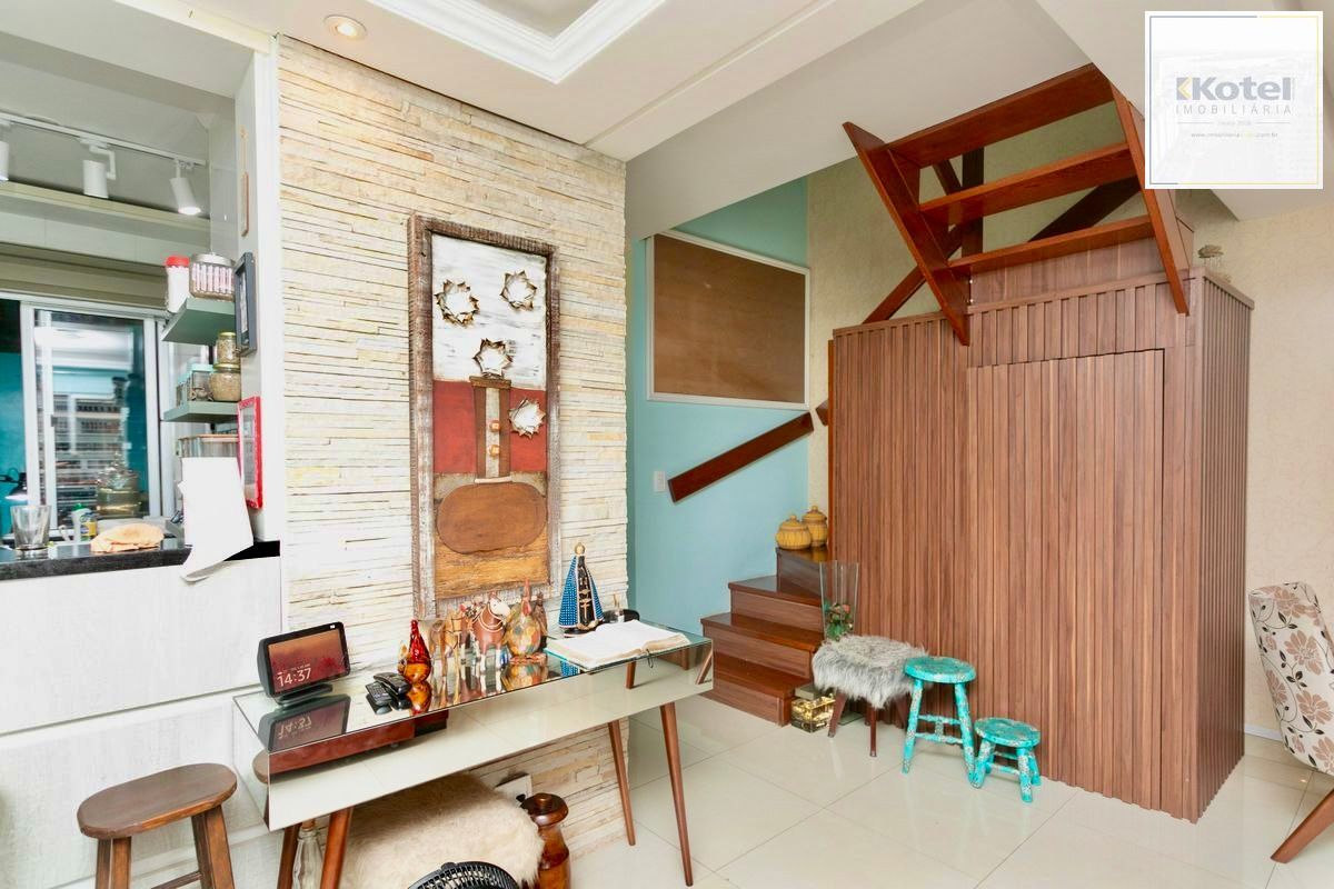 Casa de 2 quartos com 2 vagas cobertas em condomínio fechado em Porto Alegre — foto 3